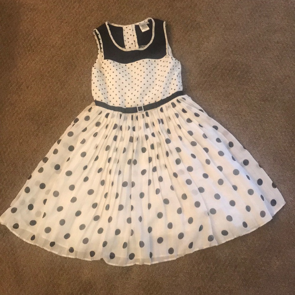 Girls sleeveless dress